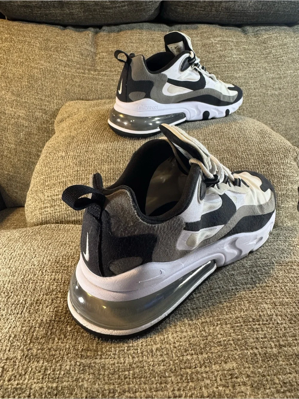 Nike Air Max 270 React Men’s Oreo Sneakers CT1264-101 Size 7